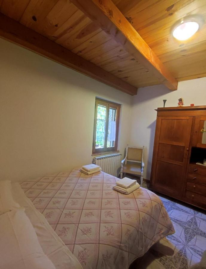 Agriturismo Il Fosso クティリアーノ エクステリア 写真