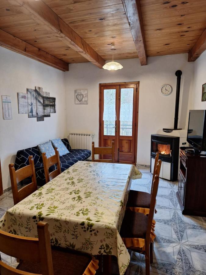 Agriturismo Il Fosso クティリアーノ エクステリア 写真